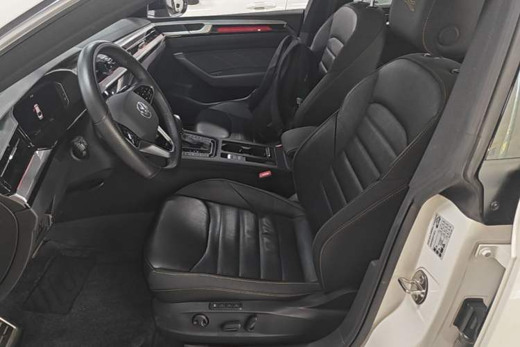 Used Volkswagen FAW-Volkswagen CC 2023 380TSI Striking Edition Left Front Seat