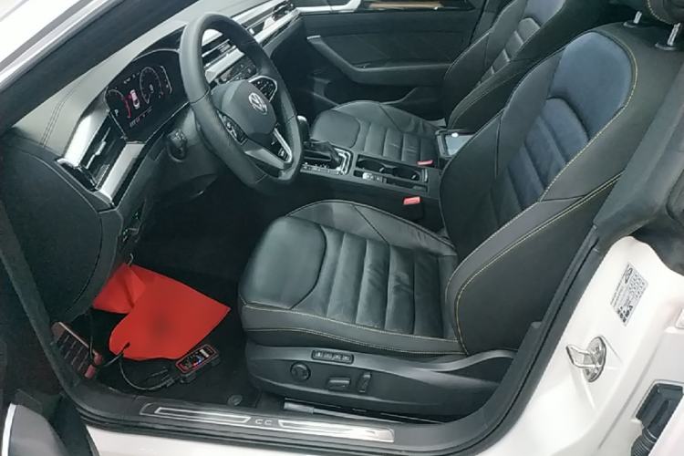 Used Volkswagen FAW-Volkswagen CC 2023 380TSI Striking Edition Left Front Seat
