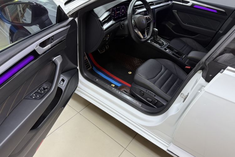 Used Volkswagen FAW-Volkswagen CC 2023 380TSI Striking Edition Left Front Seat