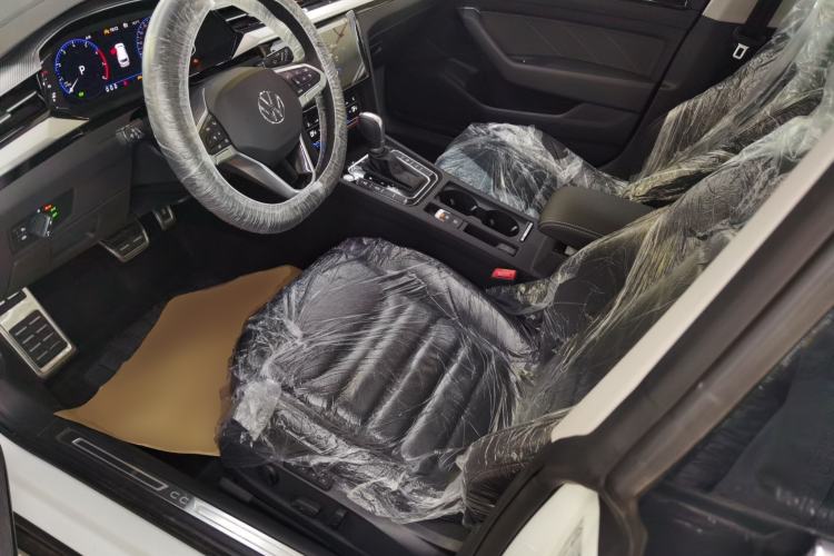 Used Volkswagen FAW-Volkswagen CC 2023 Hunting Vehicle 380TSI Hunter's Heart Edition Left Front Seat