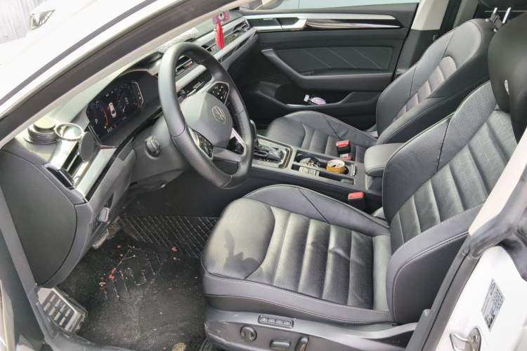 Used Volkswagen FAW-Volkswagen CC 2023 380TSI Striking Edition Left Front Seat