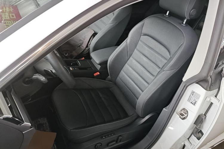 Used Volkswagen FAW-Volkswagen CC 2023 Hunting Vehicle 380TSI Hunter's Heart Edition Left Front Seat