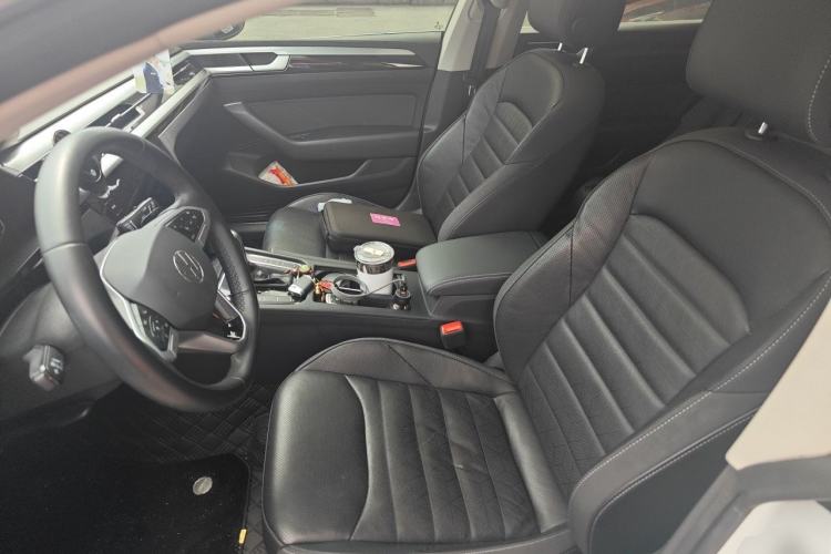 Used Volkswagen FAW-Volkswagen CC 2023 Hunting Vehicle 380TSI Hunter's Heart Edition Left Front Seat