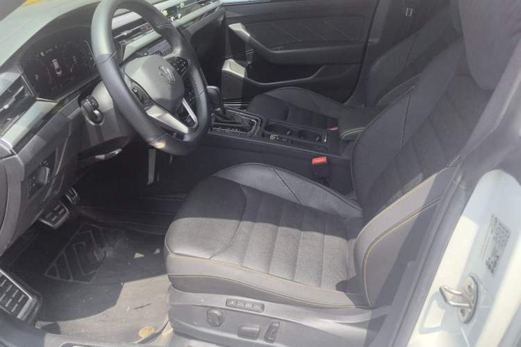 Used Volkswagen FAW-Volkswagen CC 2023 380TSI Striking Edition Left Front Seat