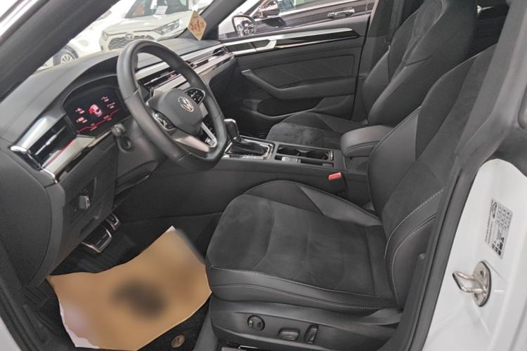 Used Volkswagen FAW-Volkswagen CC 2023 330TSI Ignite Edition Left Front Seat