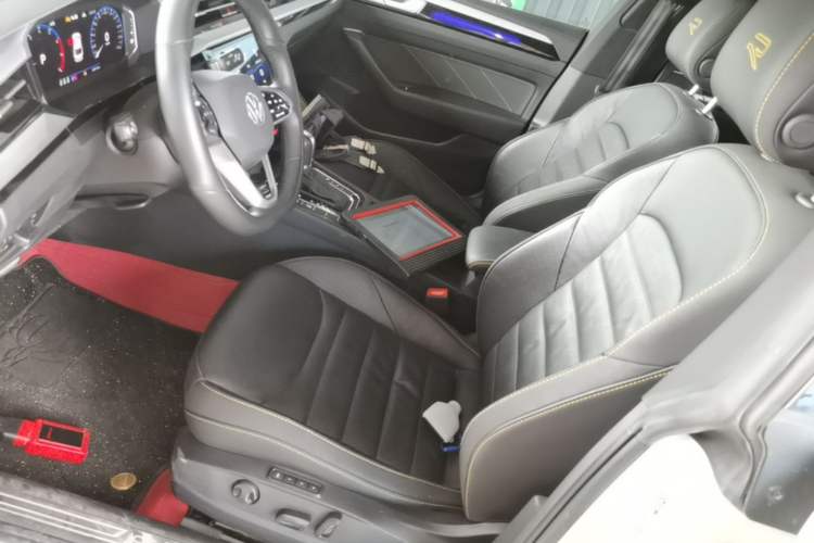 Used Volkswagen FAW-Volkswagen CC 2023 380TSI Striking Edition Left Front Seat