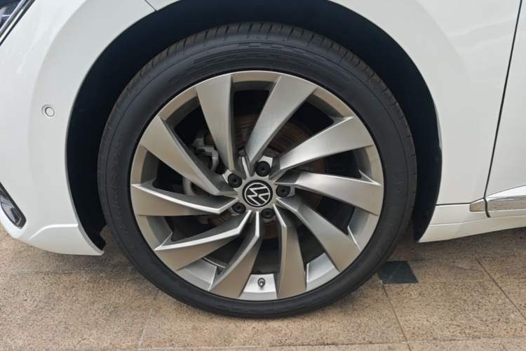 Used Volkswagen FAW-Volkswagen CC 2023 380TSI Striking Edition Left Front Wheel Hub