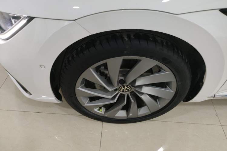 Used Volkswagen FAW-Volkswagen CC 2023 380TSI Striking Edition Left Front Wheel Hub