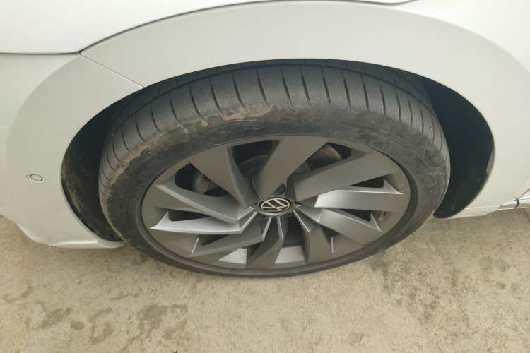 Used Volkswagen FAW-Volkswagen CC 2023 380TSI Striking Edition Left Front Wheel Hub