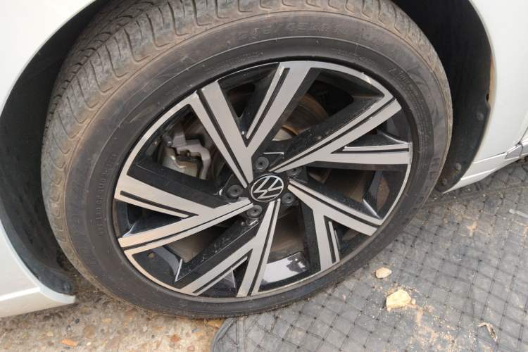 Used Volkswagen FAW-Volkswagen CC 2023 330TSI Ignite Edition Left Front Wheel Hub