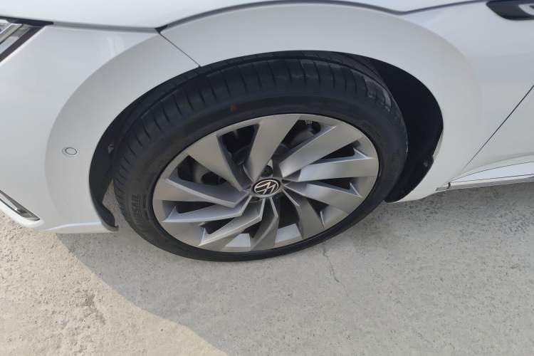 Used Volkswagen FAW-Volkswagen CC 2023 380TSI Striking Edition Left Front Wheel Hub