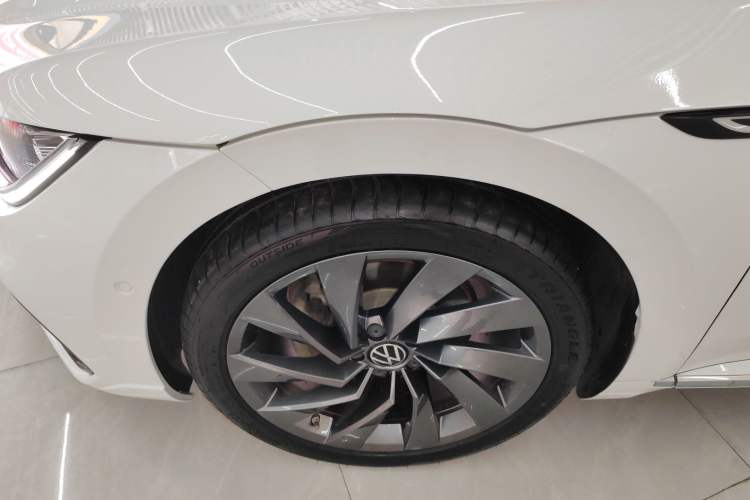 Used Volkswagen FAW-Volkswagen CC 2023 380TSI Striking Edition Left Front Wheel Hub