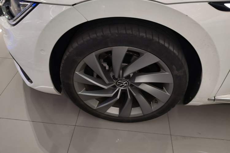 Used Volkswagen FAW-Volkswagen CC 2023 380TSI Striking Edition Left Front Wheel Hub