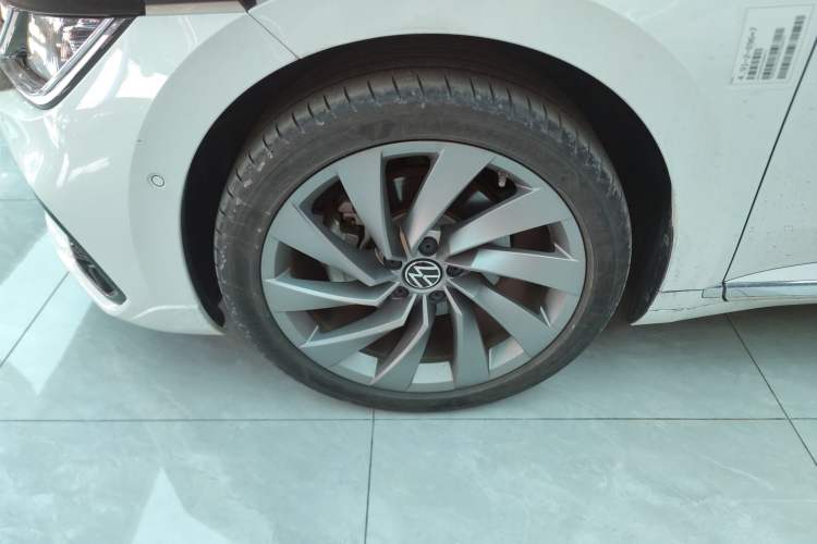 Used Volkswagen FAW-Volkswagen CC 2023 380TSI Striking Edition Left Front Wheel Hub