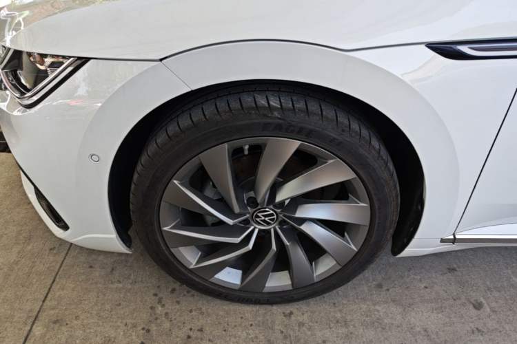 Used Volkswagen FAW-Volkswagen CC 2023 380TSI Striking Edition Left Front Wheel Hub