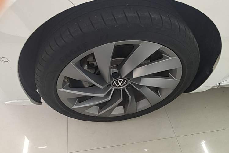 Used Volkswagen FAW-Volkswagen CC 2023 380TSI Striking Edition Left Front Wheel Hub