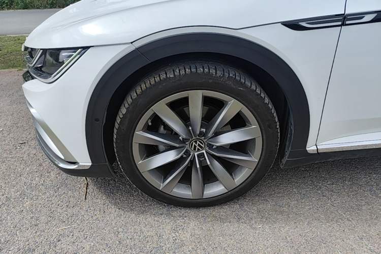 Used Volkswagen FAW-Volkswagen CC 2023 Adventure Vehicle 380TSI Trailblazer Edition Left Front Wheel Hub