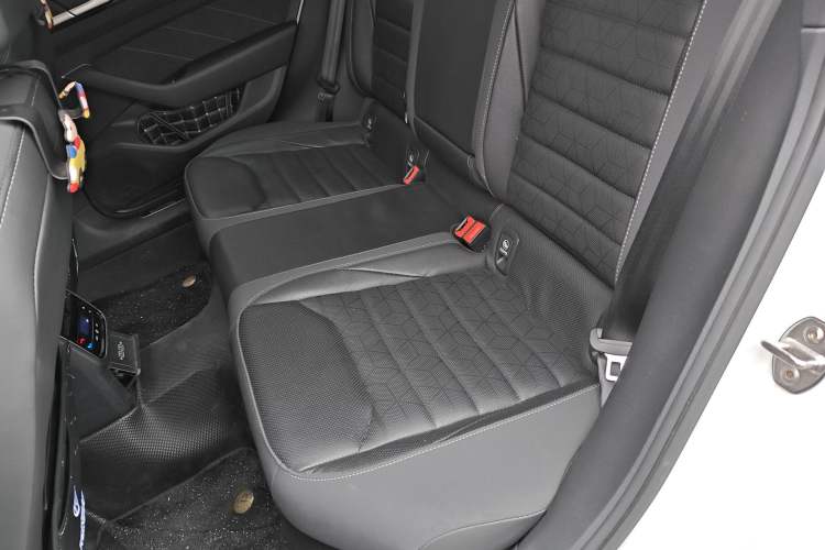 Used Volkswagen FAW-Volkswagen CC 2023 380TSI Striking Edition Left Rear Seat