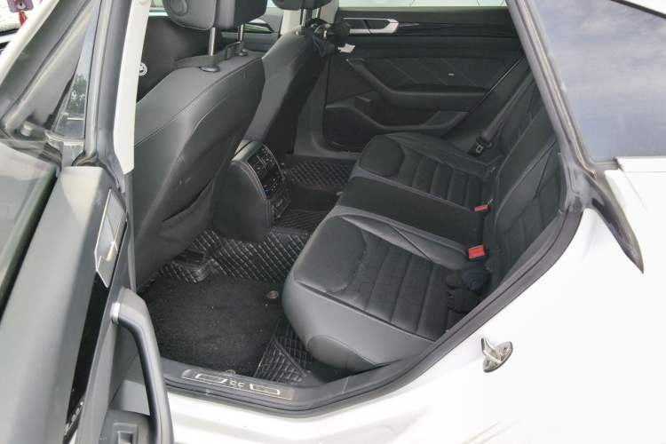 Used Volkswagen FAW-Volkswagen CC 2023 380TSI Striking Edition Left Rear Seat
