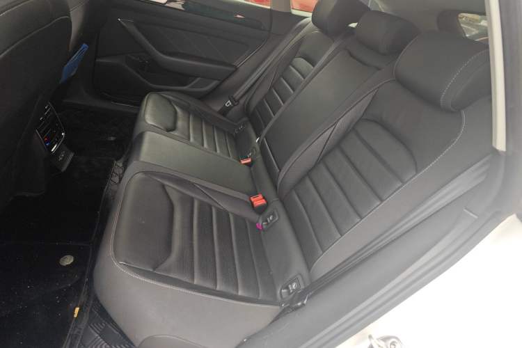 Used Volkswagen FAW-Volkswagen CC 2023 Hunting Vehicle 380TSI Hunter's Heart Edition Left Rear Seat