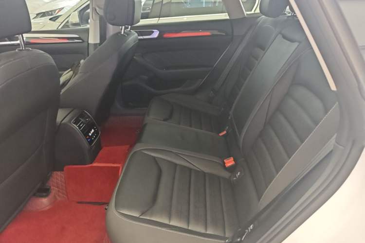 Used Volkswagen FAW-Volkswagen CC 2023 Hunting Vehicle 380TSI Hunter's Heart Edition Left Rear Seat