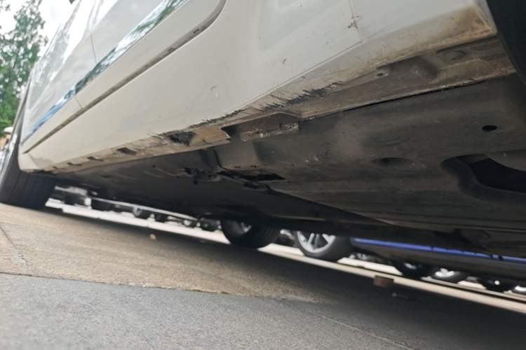 Used Volkswagen FAW-Volkswagen CC 2023 380TSI Striking Edition Left Side Sill