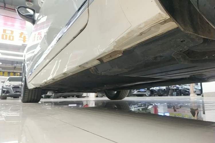 Used Volkswagen FAW-Volkswagen CC 2023 380TSI Striking Edition Left Side Sill