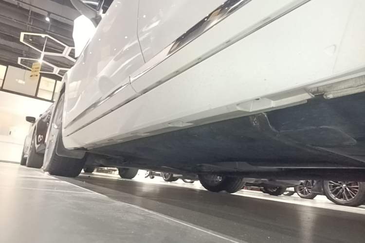 Used Volkswagen FAW-Volkswagen CC 2023 380TSI Striking Edition Left Side Sill