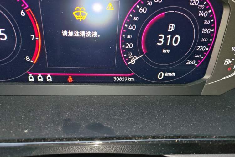 Used Volkswagen FAW-Volkswagen CC 2023 380TSI Striking Edition Odometer Close Up