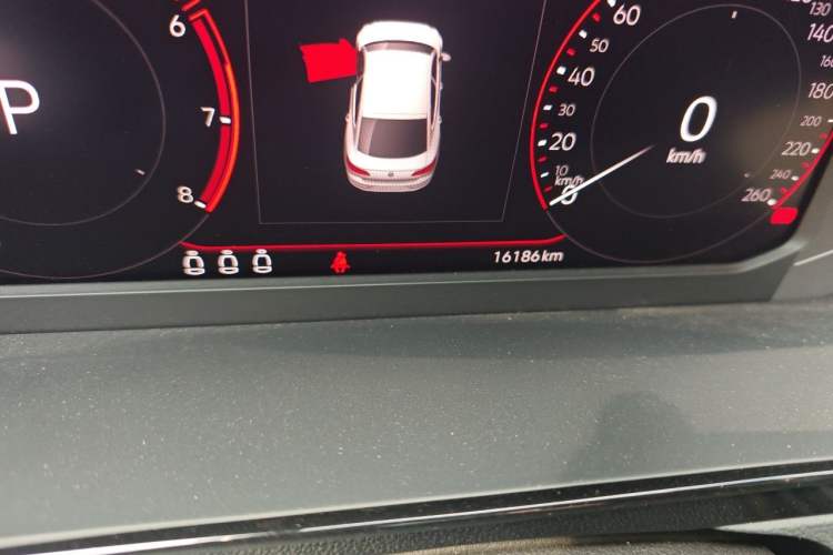 Used Volkswagen FAW-Volkswagen CC 2023 380TSI Striking Edition Odometer Close Up