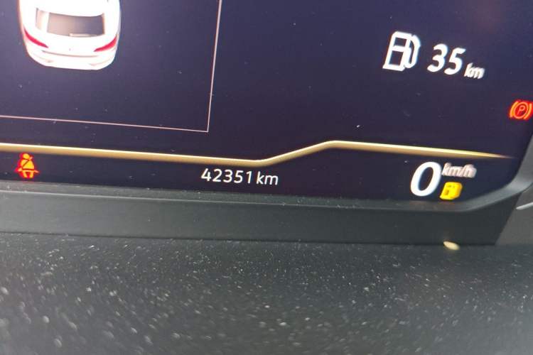 Used Volkswagen FAW-Volkswagen CC 2023 Hunting Vehicle 380TSI Hunter's Heart Edition Odometer Close Up