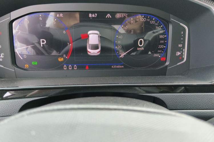 Used Volkswagen FAW-Volkswagen CC 2023 380TSI Striking Edition Odometer Close Up