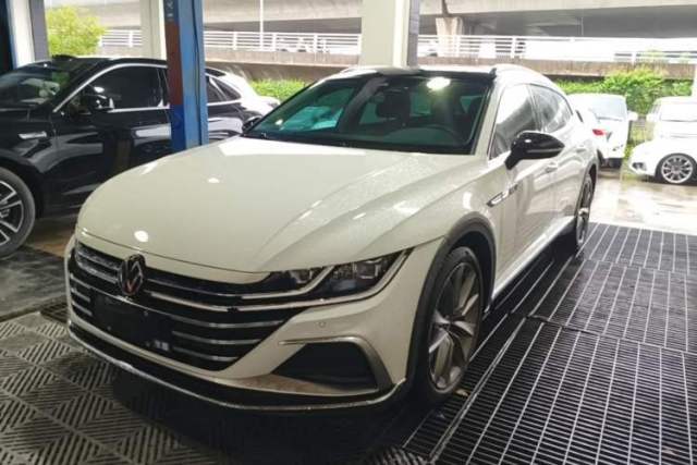 Volkswagen FAW-Volkswagen CC 2023 Hunting Vehicle 380TSI Hunter's Heart Edition مستعملة