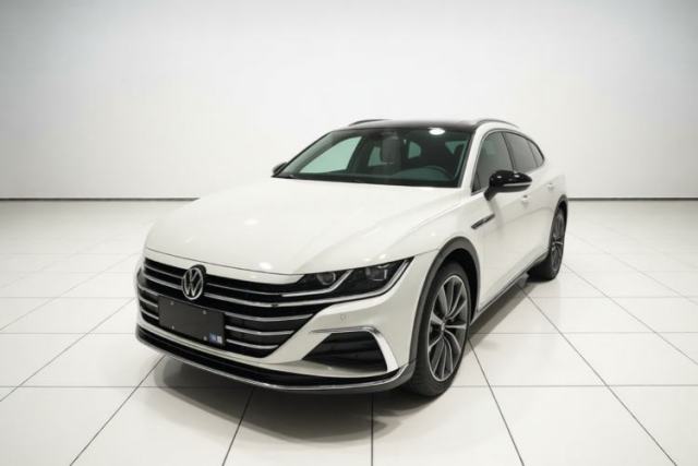 Volkswagen FAW-Volkswagen CC 2023 Hunting Vehicle 380TSI Hunter's Heart Edition с пробегом