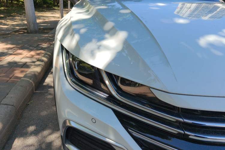Used Volkswagen FAW-Volkswagen CC 2023 Hunting Vehicle 380TSI Hunter's Heart Edition Right Front Headlight