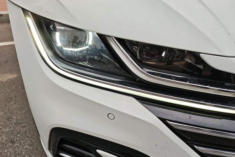 Used Volkswagen FAW-Volkswagen CC 2023 380TSI Striking Edition Right Front Headlight