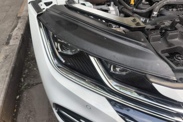 Used Volkswagen FAW-Volkswagen CC 2023 380TSI Striking Edition Right Front Headlight
