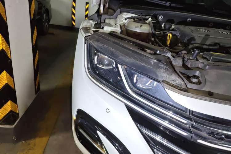 Used Volkswagen FAW-Volkswagen CC 2023 380TSI Striking Edition Right Front Headlight