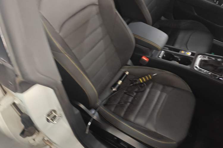 Used Volkswagen FAW-Volkswagen CC 2023 380TSI Striking Edition Right Front Seat