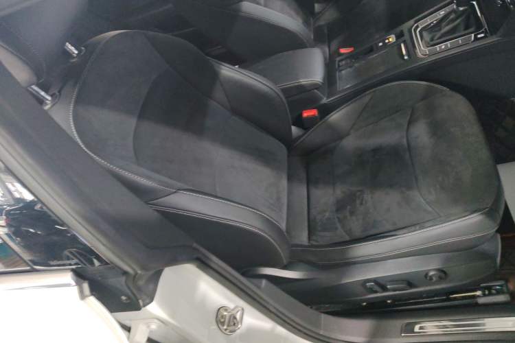 Used Volkswagen FAW-Volkswagen CC 2023 330TSI Ignite Edition Right Front Seat