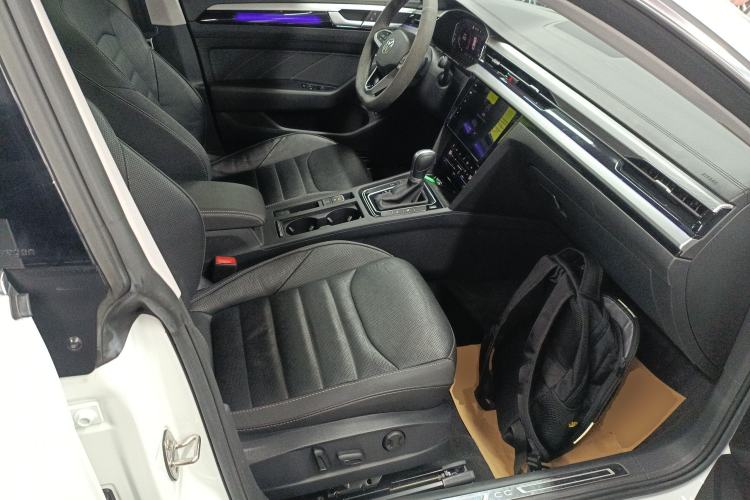 Used Volkswagen FAW-Volkswagen CC 2023 Hunting Vehicle 380TSI Hunter's Heart Edition Right Front Seat