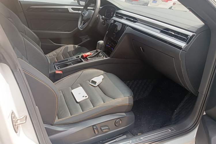 Used Volkswagen FAW-Volkswagen CC 2023 380TSI Striking Edition Right Front Seat