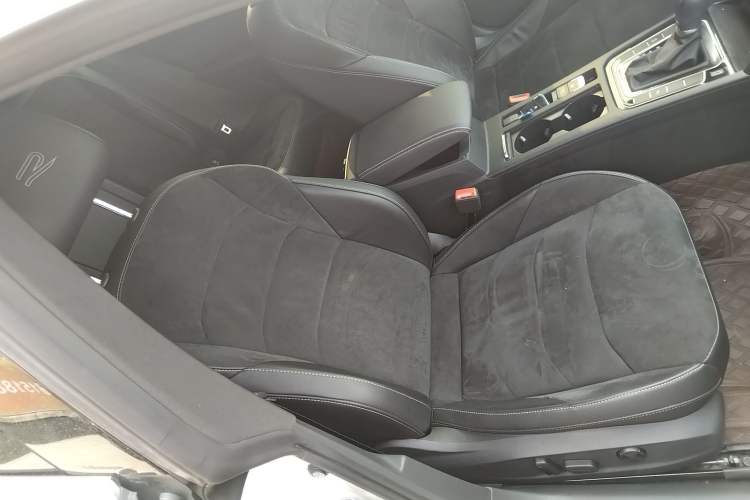 Used Volkswagen FAW-Volkswagen CC 2023 330TSI Ignite Edition Right Front Seat