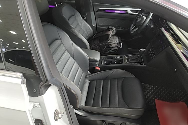 Used Volkswagen FAW-Volkswagen CC 2023 380TSI Striking Edition Right Front Seat