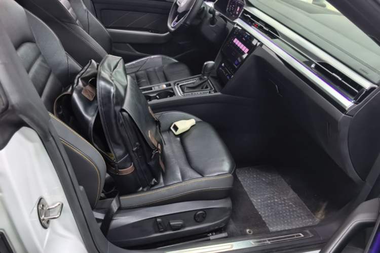 Used Volkswagen FAW-Volkswagen CC 2023 380TSI Striking Edition Right Front Seat