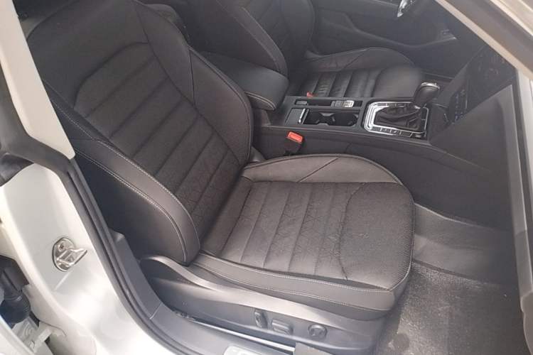 Used Volkswagen FAW-Volkswagen CC 2023 380TSI Striking Edition Right Front Seat