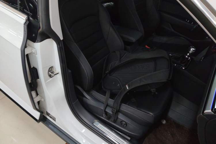 Used Volkswagen FAW-Volkswagen CC 2023 Hunting Vehicle 380TSI Hunter's Heart Edition Right Front Seat