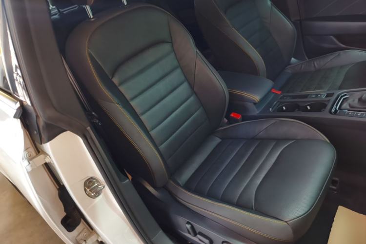 Used Volkswagen FAW-Volkswagen CC 2023 380TSI Striking Edition Right Front Seat