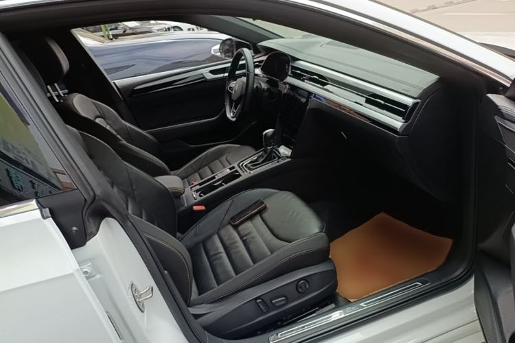Used Volkswagen FAW-Volkswagen CC 2023 380TSI Striking Edition Right Front Seat