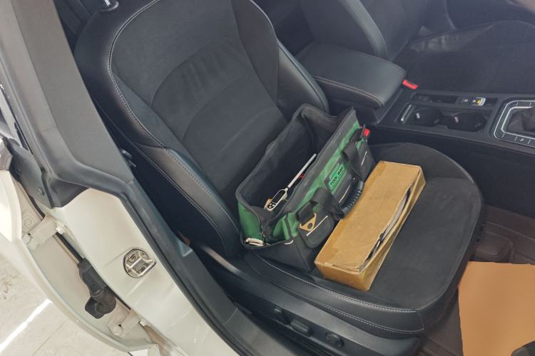 Used Volkswagen FAW-Volkswagen CC 2023 330TSI Ignite Edition Right Front Seat